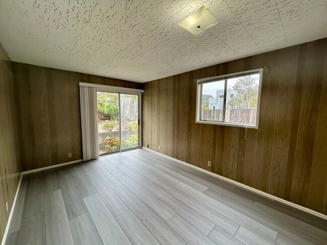 Building Photo - 1827 9th Ave