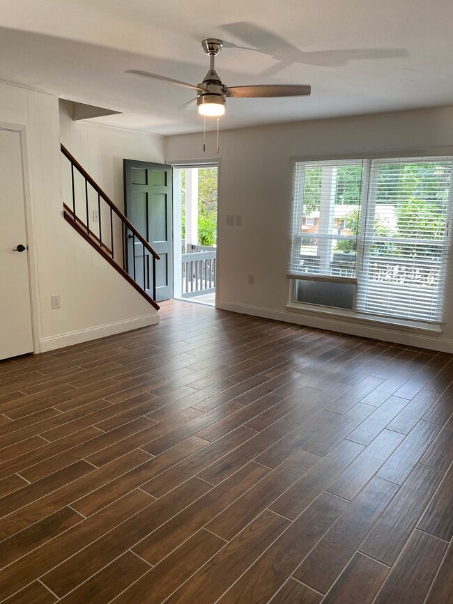 Foto del edificio - 6 Dogwood Ct