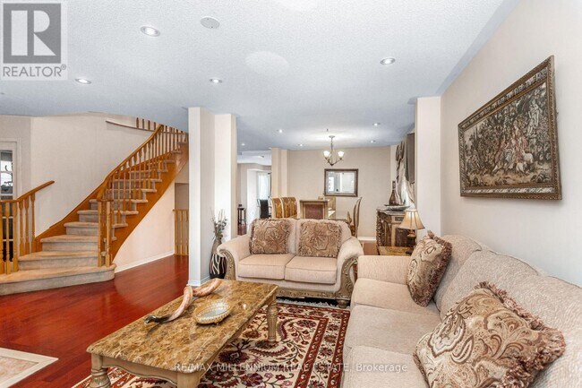 Photo du bâtiment - 5525 Heatherleigh Ave