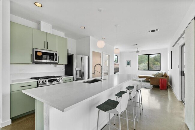 Foto del edificio - 5725 Toscana Ave