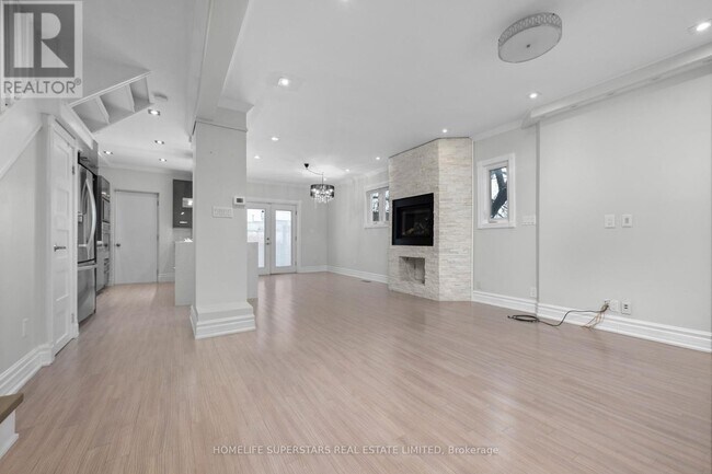 Building Photo - 5 Aldgate Ave