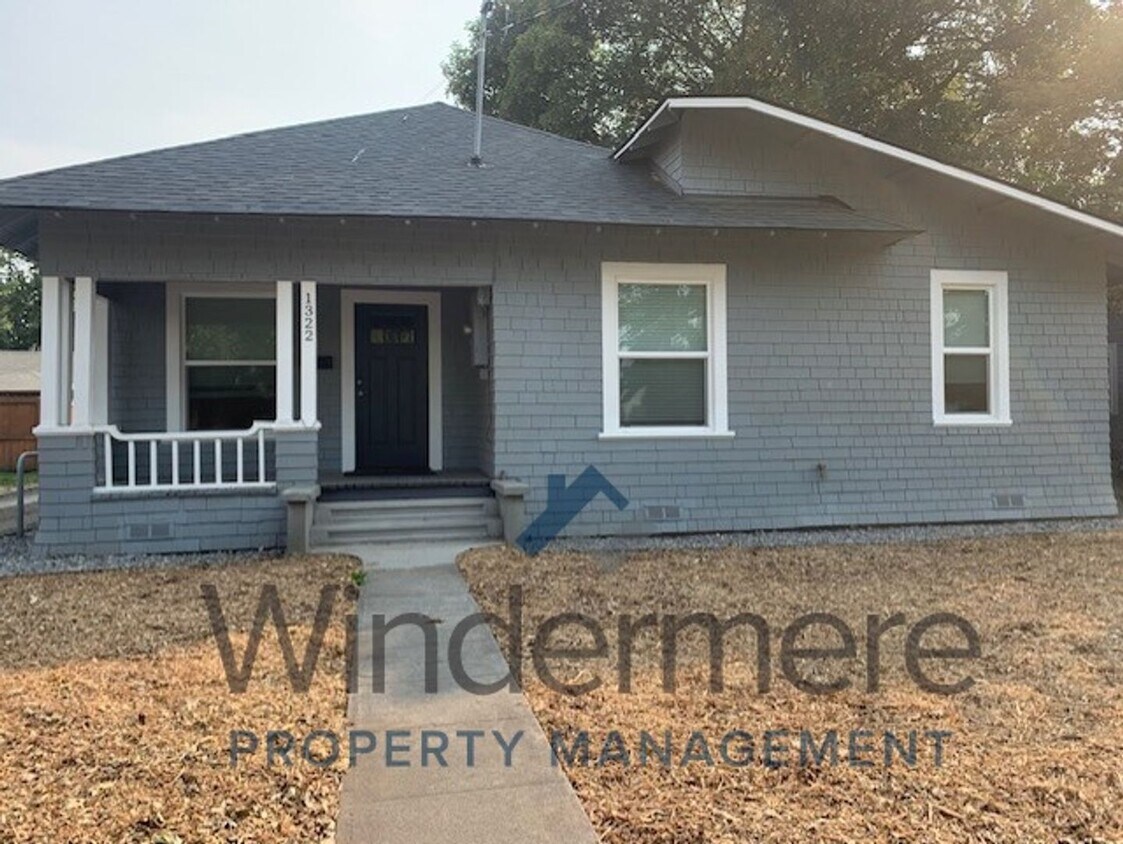 Foto principal - 1322 East Alder