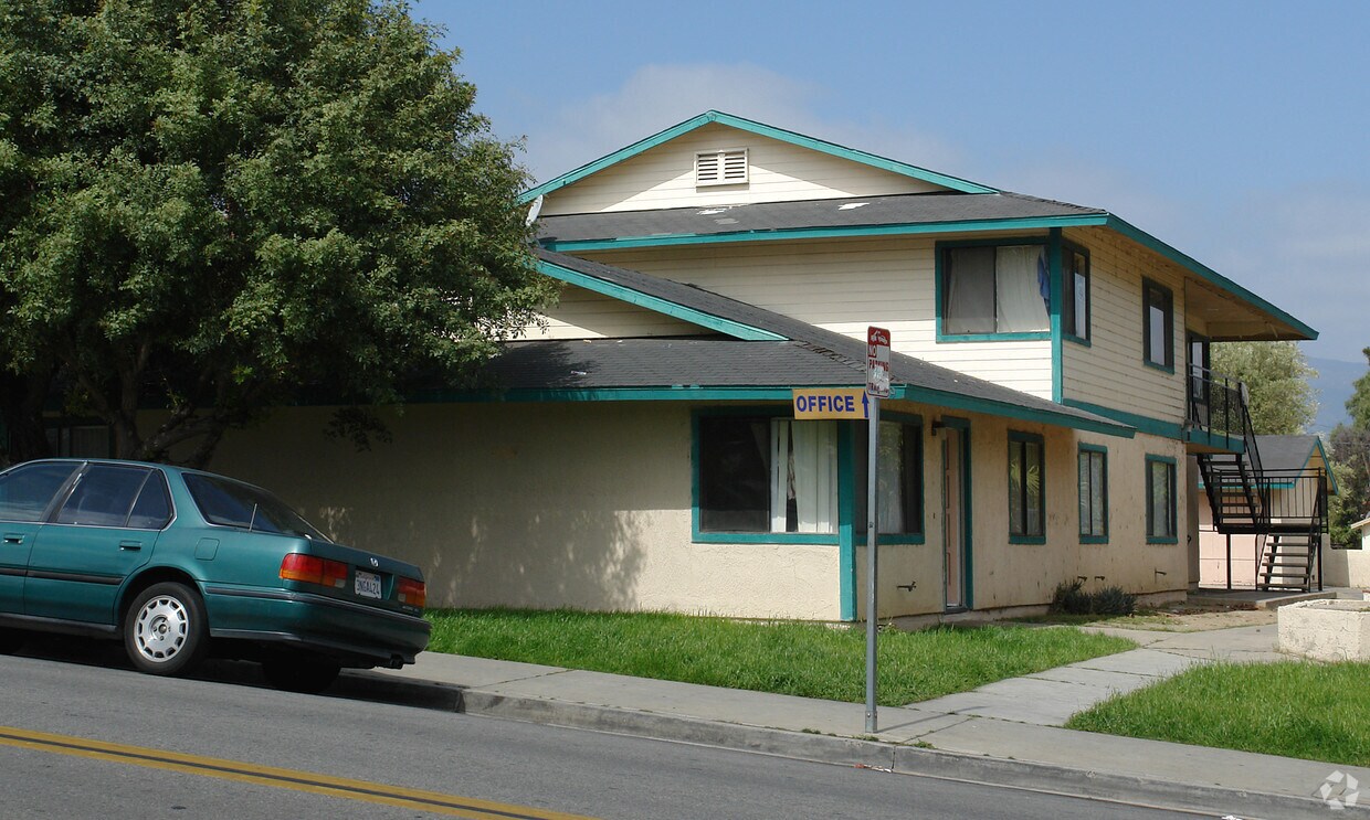 Building Photo - 109 S. Poe St
