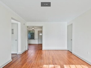 Building Photo - 236 E 60th St