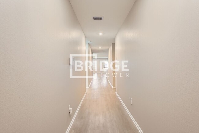 Building Photo - 3334 Aster Mdw Wy