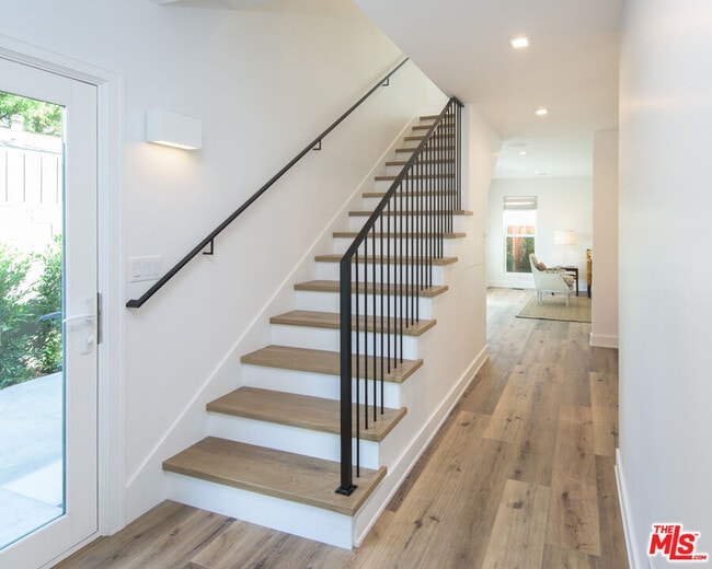 Building Photo - 502 Huntley Dr