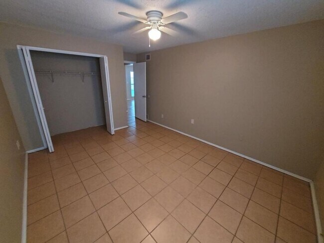 Building Photo - 2731 Willow Run