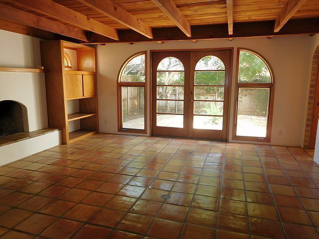 Foto del edificio - SPACIOUS, 3BD/3BA HOME WEST of 101: STEPS ...