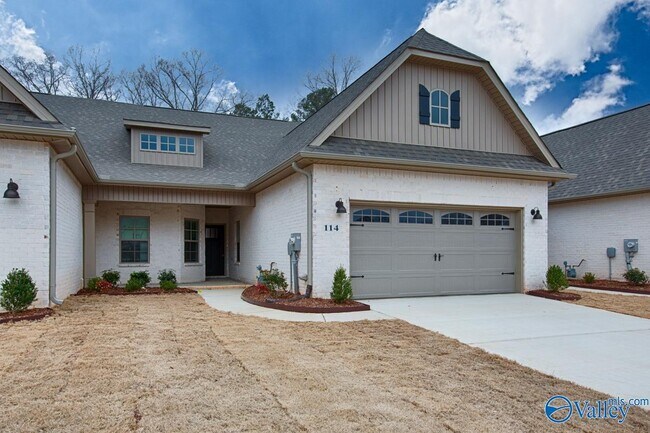 Building Photo - 114 Farmall Ln
