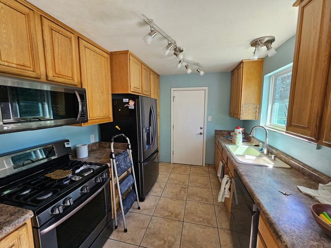 Building Photo - 3801 E Mallard Ln