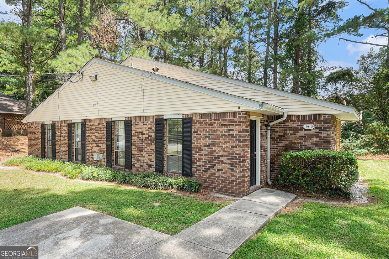 Foto principal - 3045 Sonya Ln
