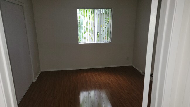 Foto del edificio - 6825 Haskell Ave