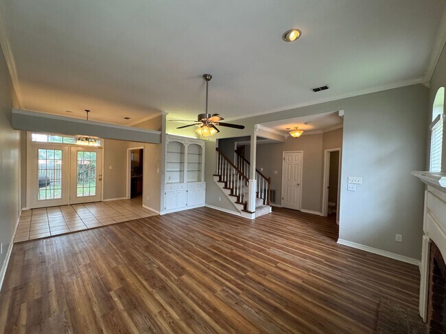 Building Photo - Close to Barksdale Air Force Base...