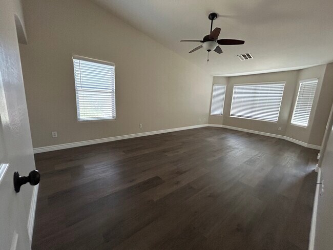 Foto del edificio - 17439 W Caribbean Ln
