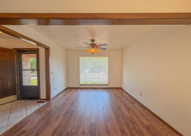 Foto del edificio - 3908 NW 68th St