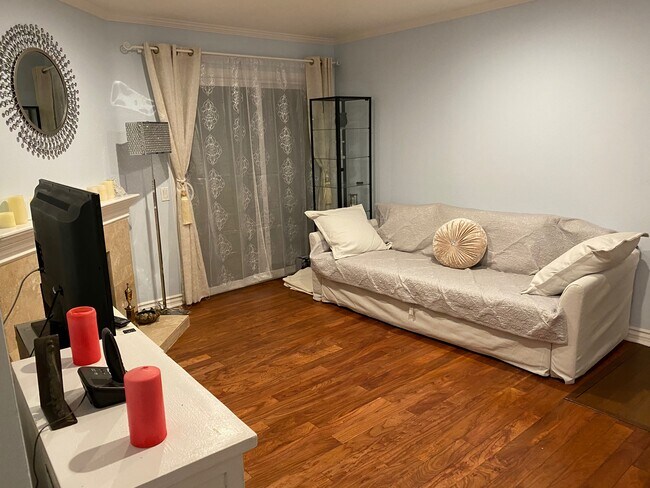 Foto del edificio - 9939 Erma Rd