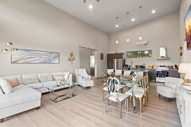 Building Photo - 60 Moondance Ln