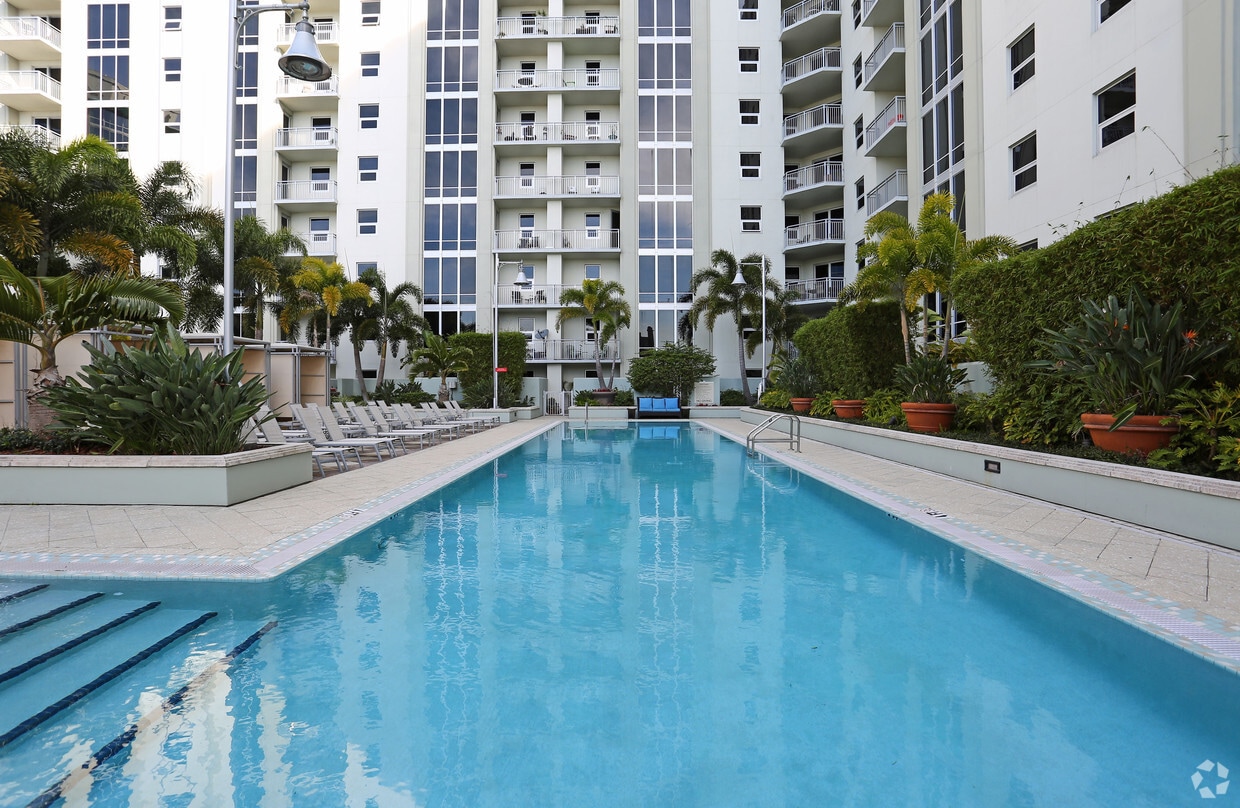 Paramount on Lake Eola Apartments Orlando, FL