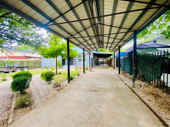 Foto del edificio - 6915 Bethune Ave