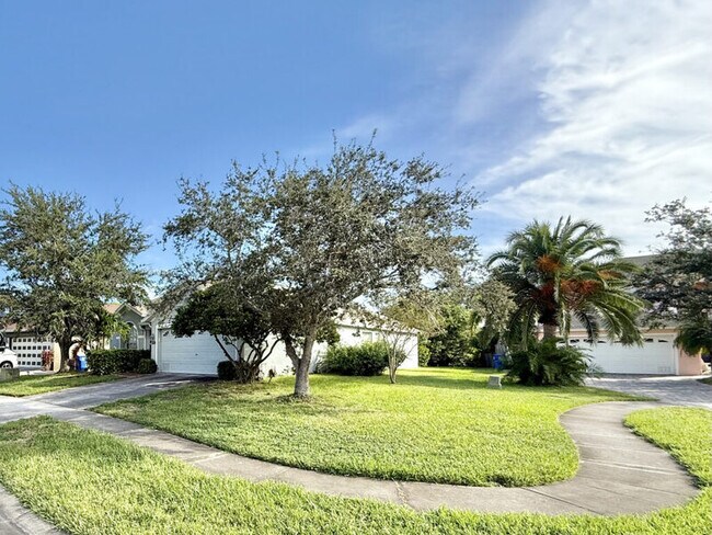 Foto del edificio - 854 Addison Dr NE