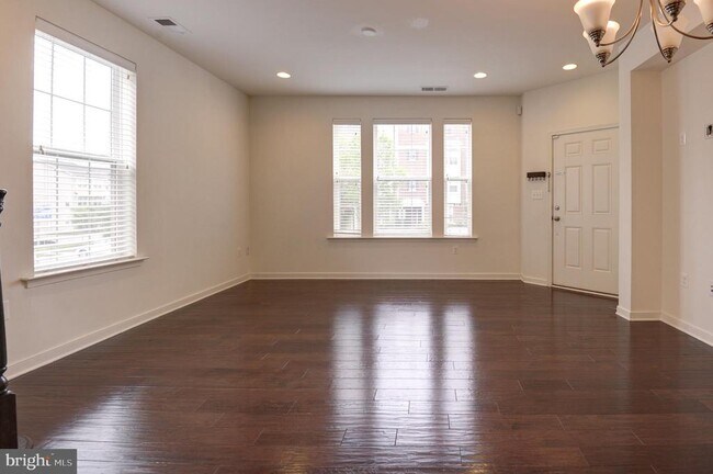 Building Photo - 44067 Peirosa Terrace