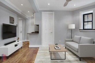 Building Photo - 209 E 25th St