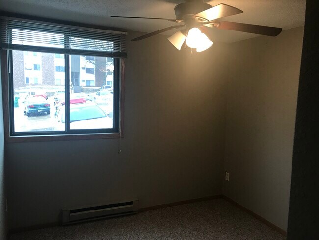Building Photo - 814 Benton Dr
