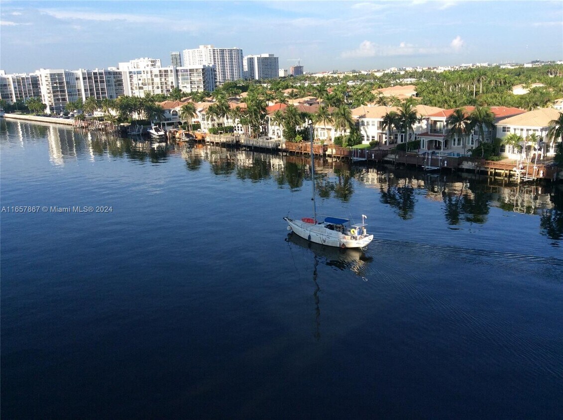 Primary Photo - 1600 S Ocean Dr