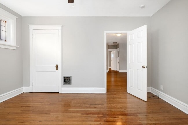 Building Photo - Rad Pad in TGS