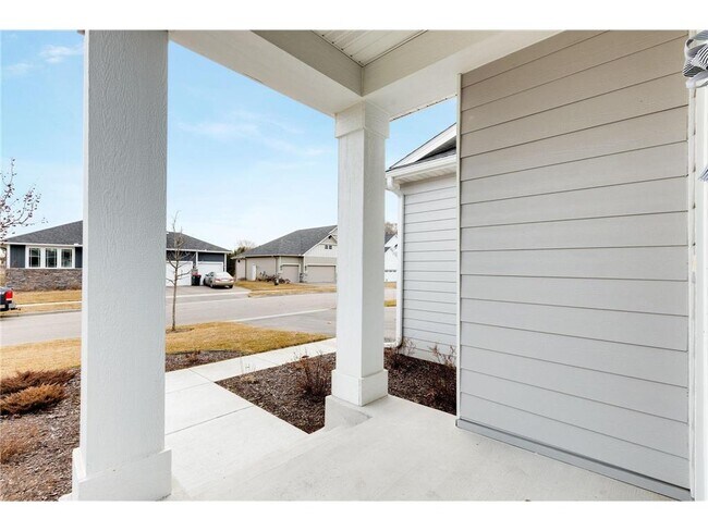 Foto del edificio - 493 Kerry Way