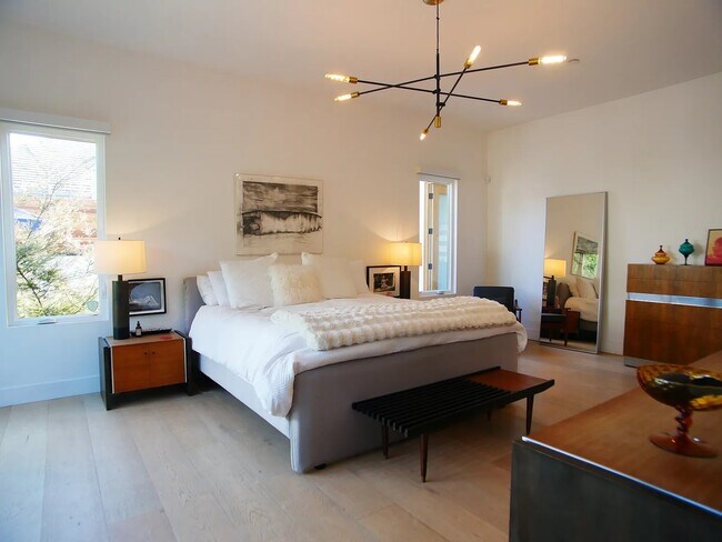 Foto del edificio - 3744 Somerset Dr