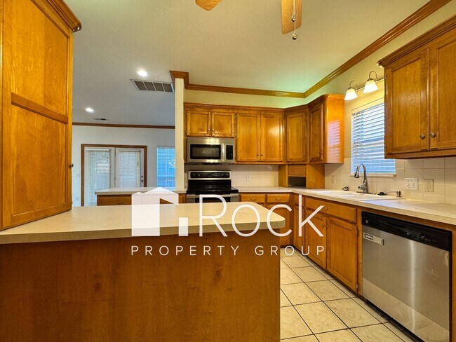 Photo - Charming 3-Bed 3-Bath Home with Tornado Shelter & Generator