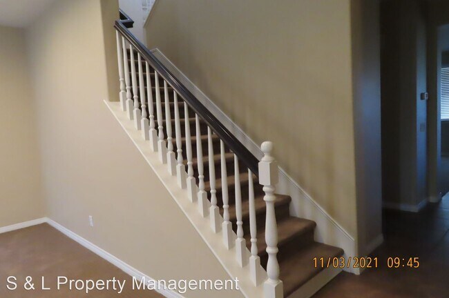 Foto del edificio - 4 br, 2.5 bath House - 46228 Yellowstone Lane