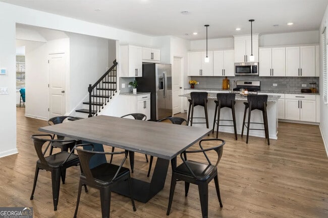 Building Photo - 1595 Wellston Dr