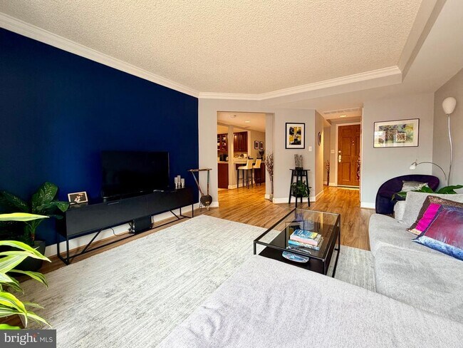 Foto del edificio - 1080 Wisconsin Ave NW