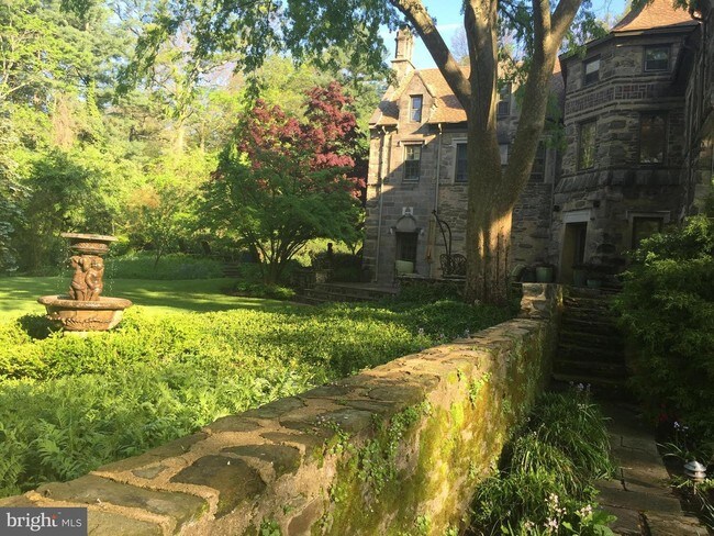 Foto del edificio - 730 Thomas Rd