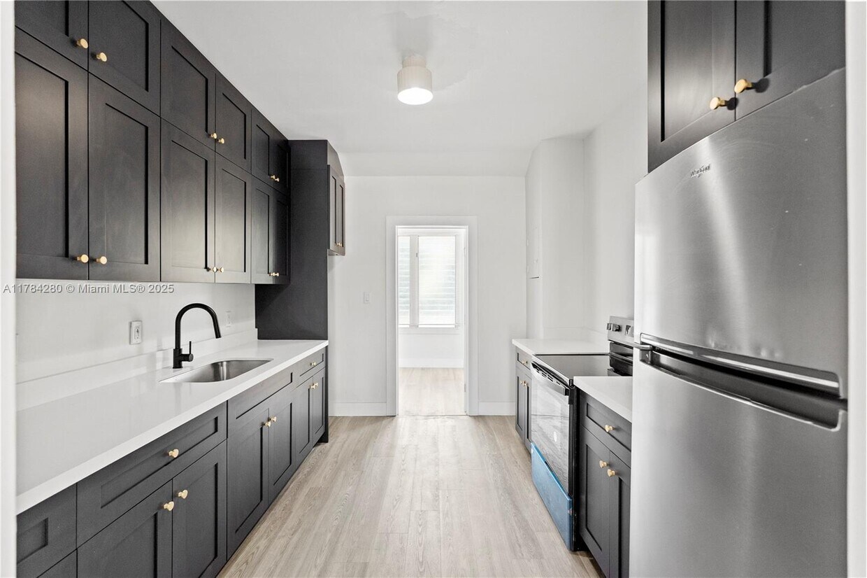 Foto principal - 113 NW 57th St