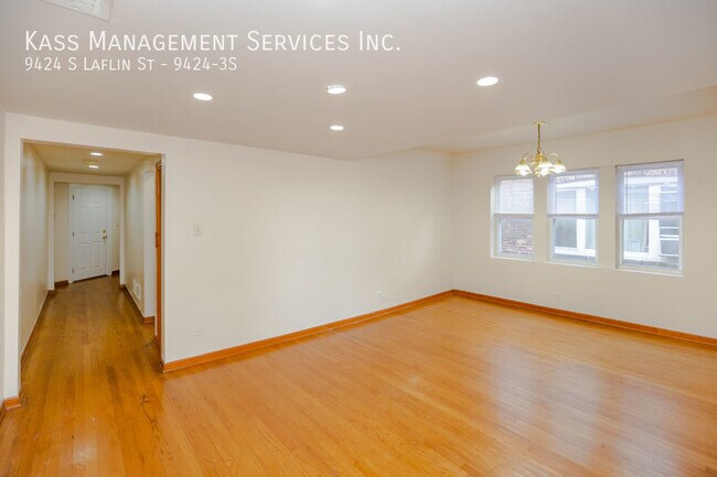 Building Photo - 9424 S Laflin St