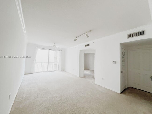 Building Photo - 9172 Collins Ave