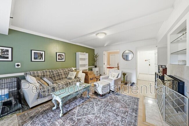 Photo - 1276 N Wayne St House