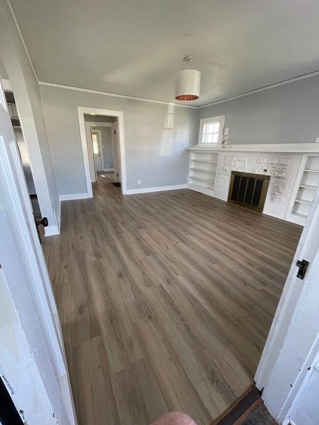 Building Photo - 217 Dotson Dr