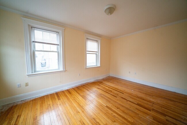 Building Photo - 58 Selkirk Rd