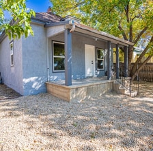 Building Photo - 1507 W 17th St