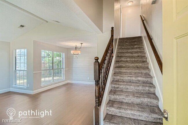 Foto del edificio - 3 br, 2.5 bath House - 4666 Essex Court UNIT