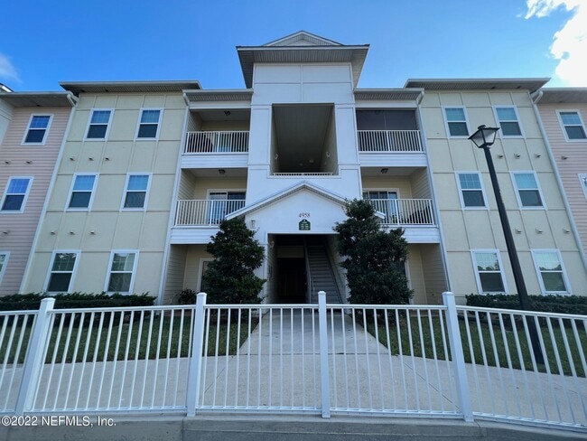 Foto del edificio - 4958 Key Lime Dr