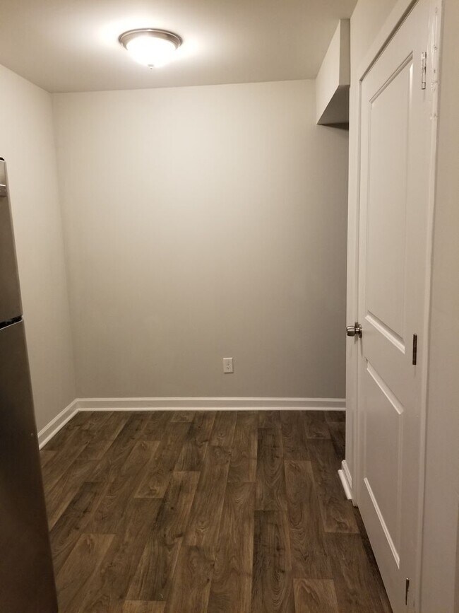 Building Photo - 5907 Lone Oak Dr SW