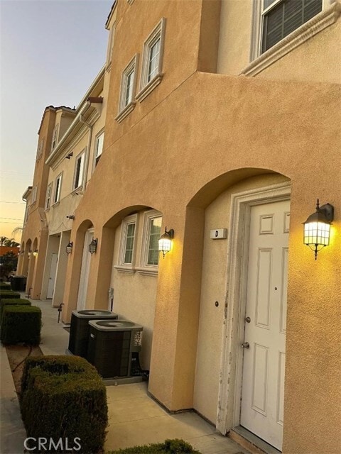 Foto del edificio - 926 W La Jolla St