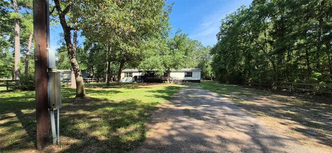 Foto del edificio - 24321 Cherry Hill Dr