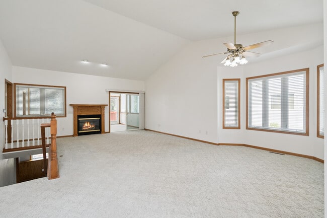 Foto del edificio - 4307 Briarwood Dr