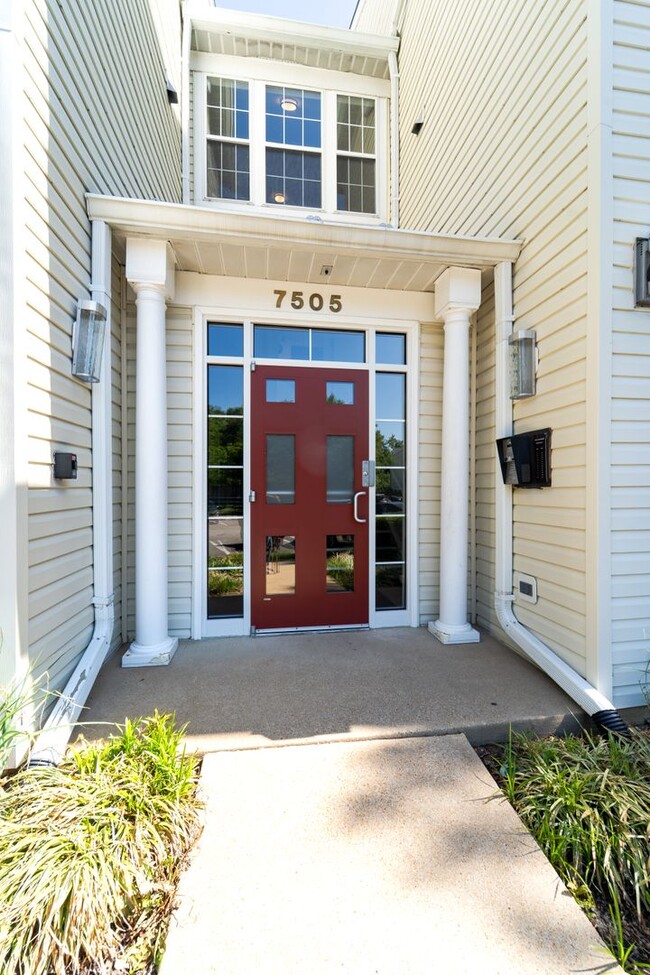 Building Photo - 7505 Calderon Ct